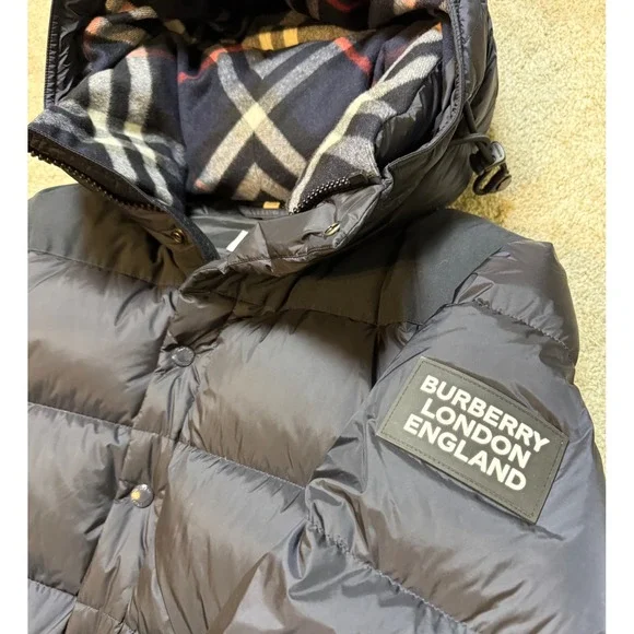 Burberry Lockwell Detachable Sleeve Puffer Jacket Size L